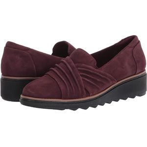 Clarks Women's Sharon Villa Loafer NEW size 7 burgundy